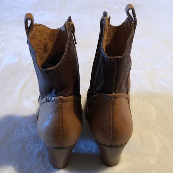 Jack Rogers “Ryan” Brown Leather Ankle Boots • Women’s Sz 6.5 - Picture 4 of 8